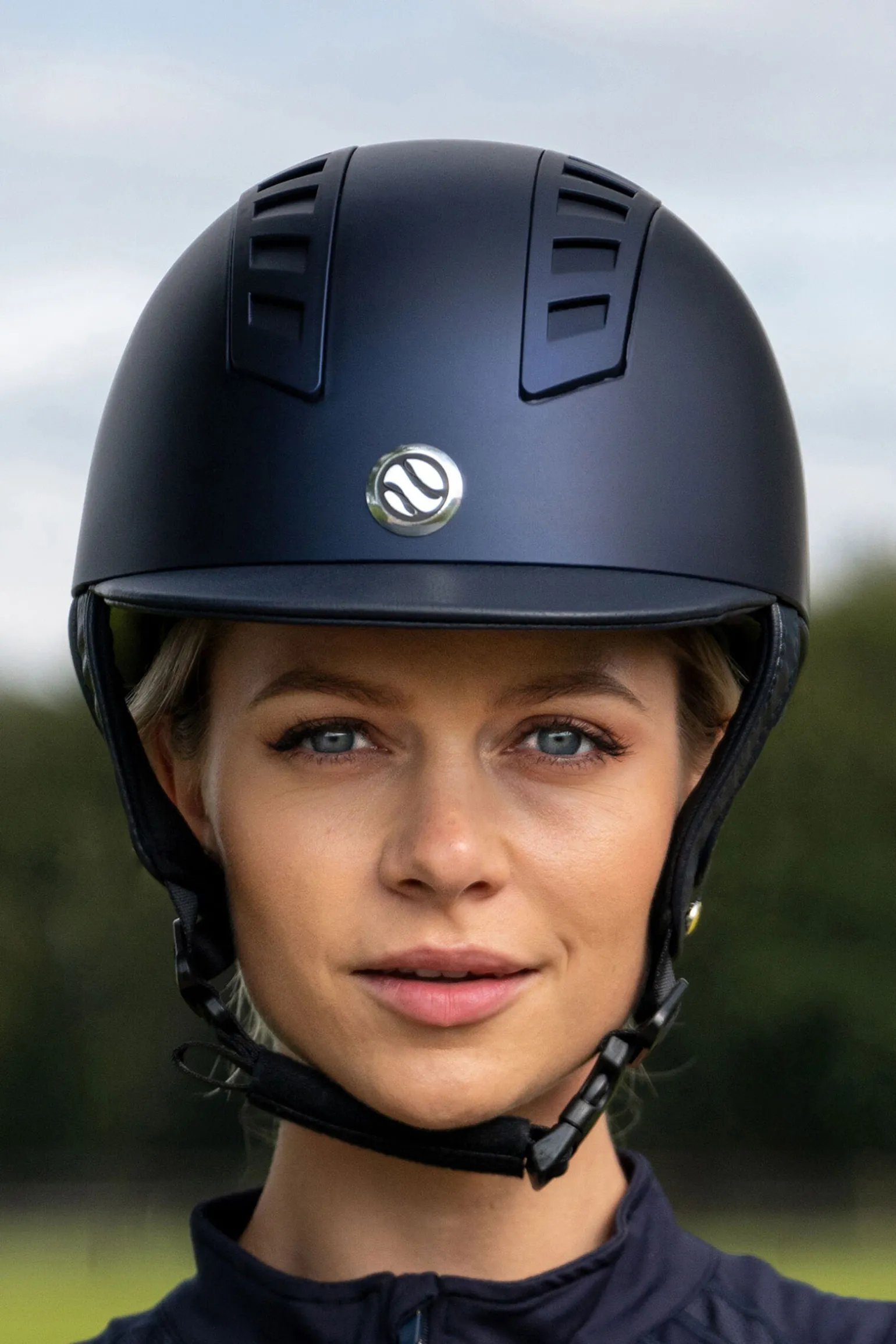 Back on Track EQ3 MIPS Smooth Shell ridehjelm