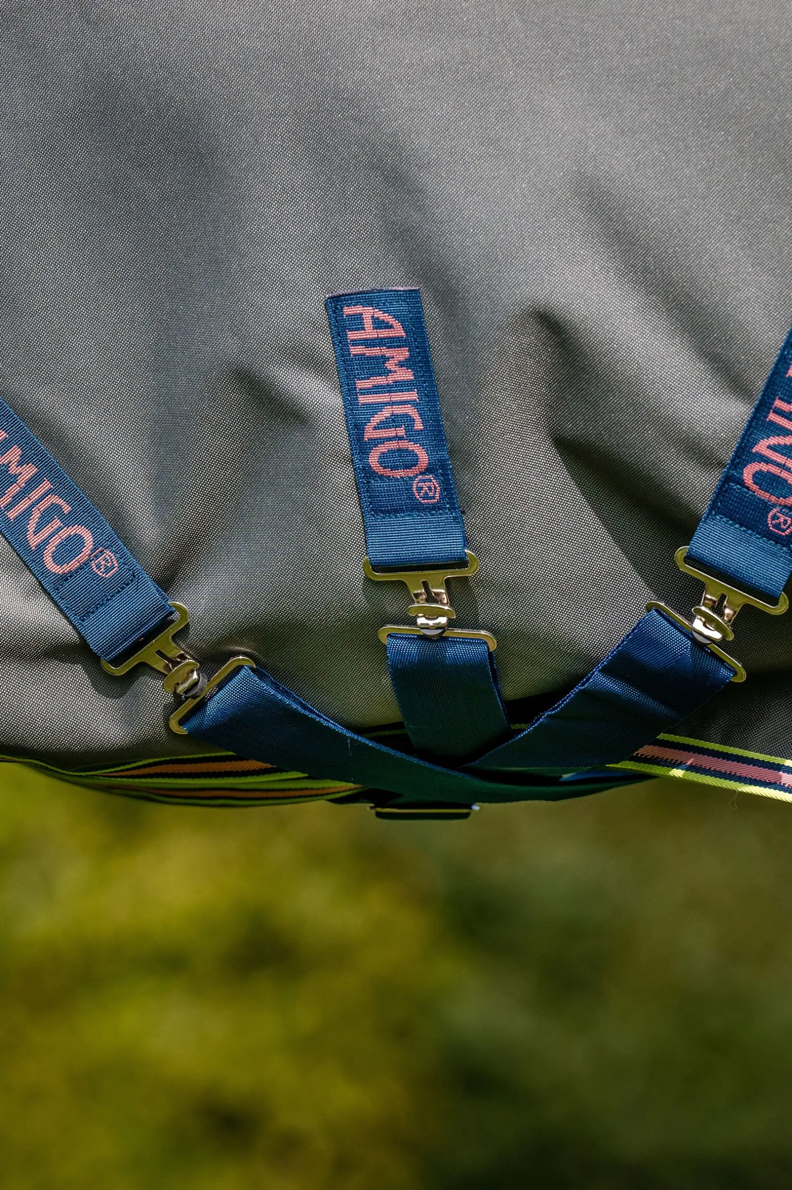 Horseware Amigo Bravo 12 Plus utedekken med avtakbar hals, 0g