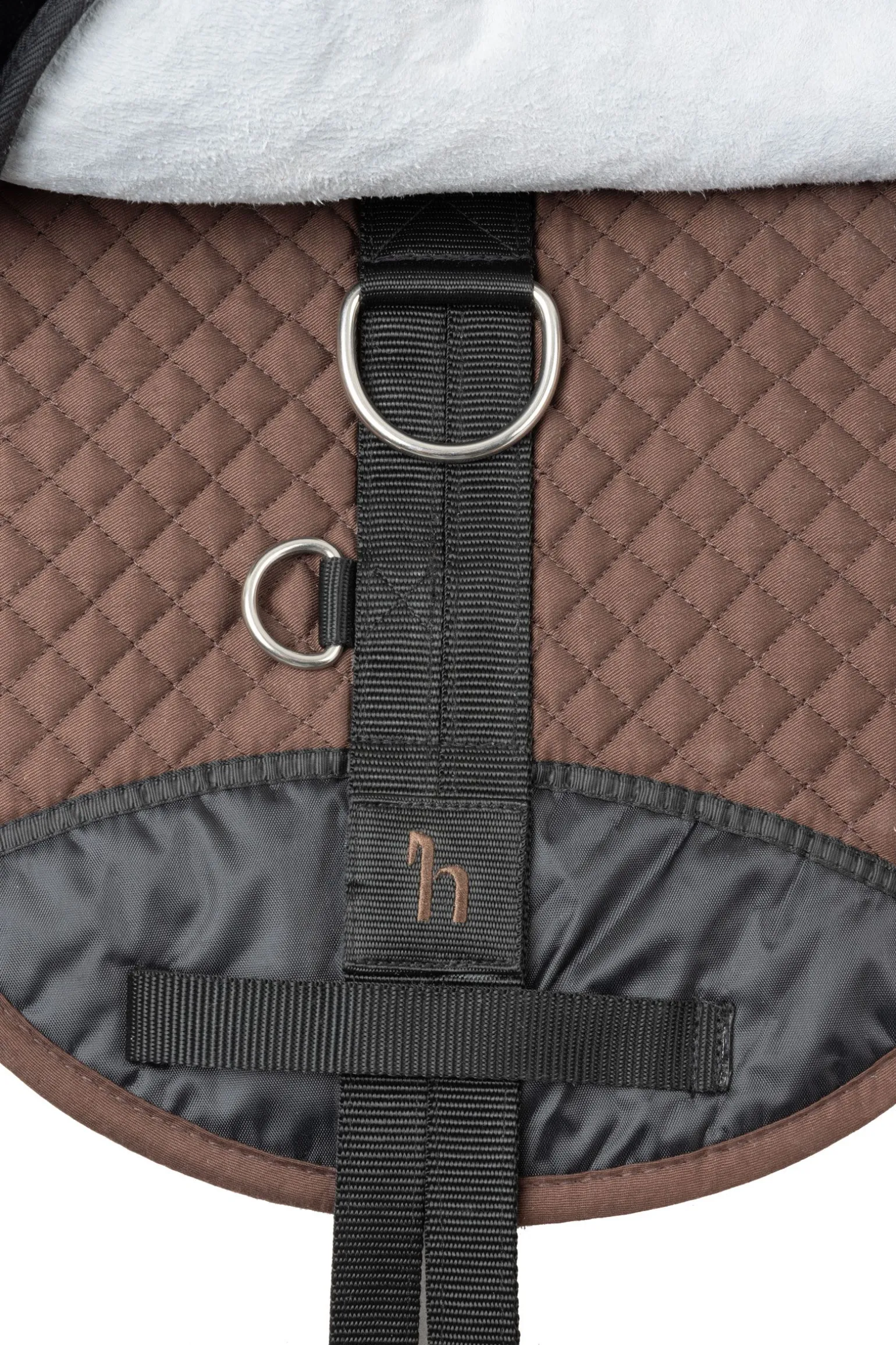 Horze ridematte i sauefell