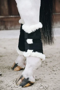 Kentucky Horsewear Turnout AIR frambeinsbelegg