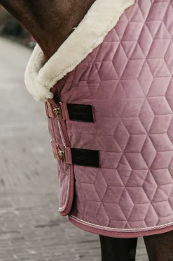 Kentucky Horsewear Velvet stevnedekken, 160 gram